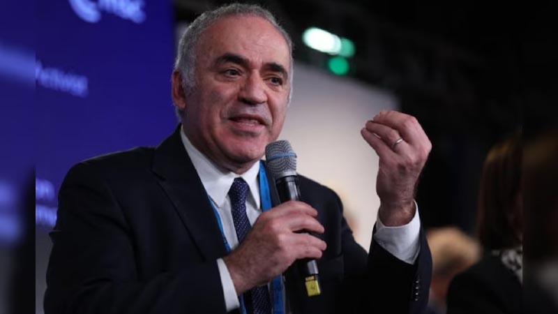  Garry Kasparov Warns Elon Musk’s Rise Could Signal America’s First Oligarch