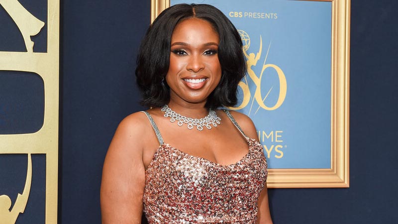  Jennifer Hudson Praises ‘Musical Genius’ Common Amid Holiday Collaboration